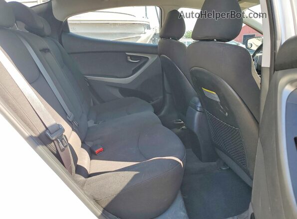 KMHDH4AE3GU569841 2016 HYUNDAI ELANTRA White უკანა სავარძლების ხედი