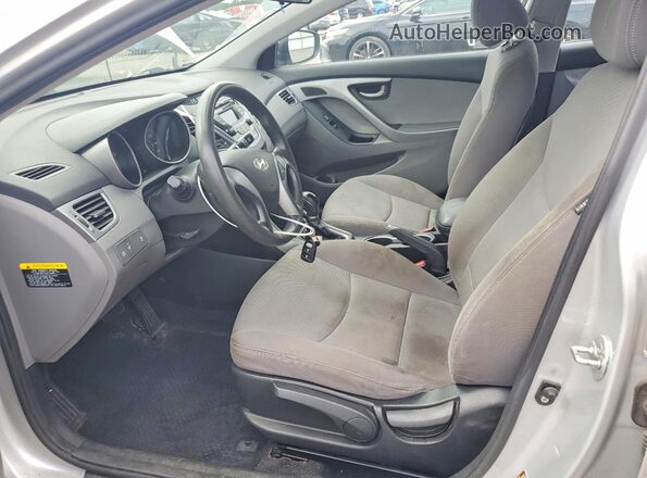 KMHDH4AE5GU544228 2016 HYUNDAI ELANTRA Серебряный Вид салона спереди