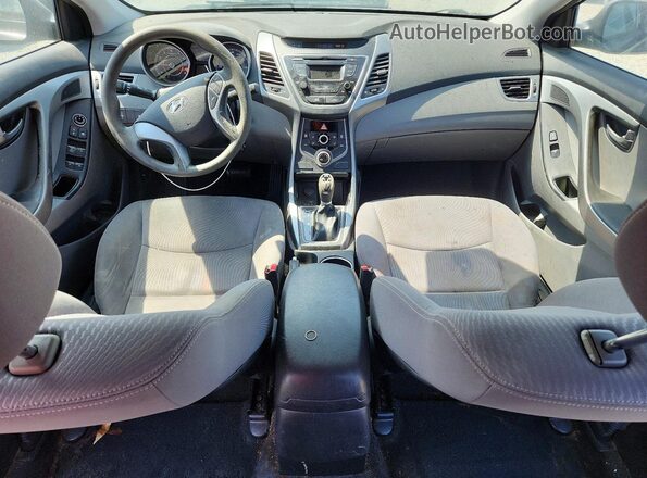 KMHDH4AE5GU618795 2016 HYUNDAI ELANTRA Black Առջևի վահանակի տեսք