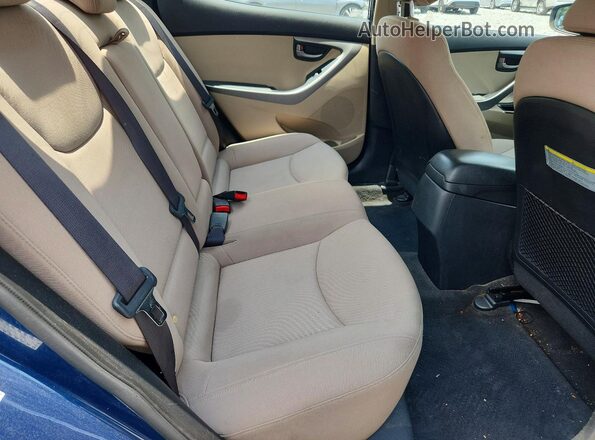 KMHDH4AE6GU649053 2016 HYUNDAI ELANTRA Blue Widok tylnych siedzeń