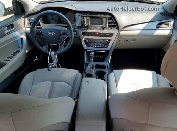 KMHE24L10GA039098 2016 HYUNDAI SONATA Silver Dashboard view