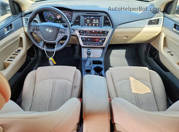 KMHE24L10HA060034 2017 HYUNDAI SONATA Charcoal Вид панелі приладів