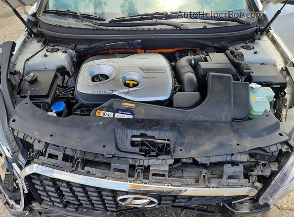 KMHE24L12GA026143 2016 HYUNDAI SONATA White Rear interior view