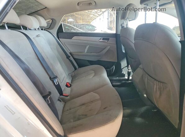KMHE24L12GA033044 2016 HYUNDAI SONATA White Rear seats view