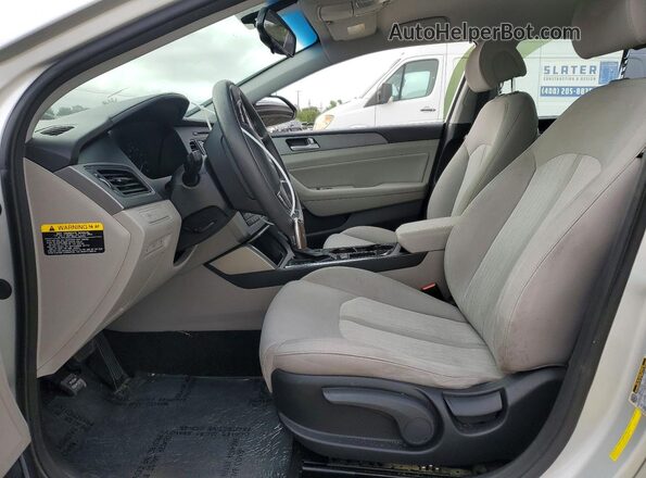 KMHE24L17GA011475 2016 HYUNDAI SONATA Silver წინა სალონის ხედი