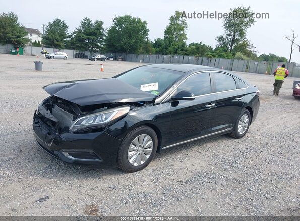KMHE24L17HA051458 2017 HYUNDAI SONATA HYBRID Black Առջևի ձախ երեք քառորդ տեսարան