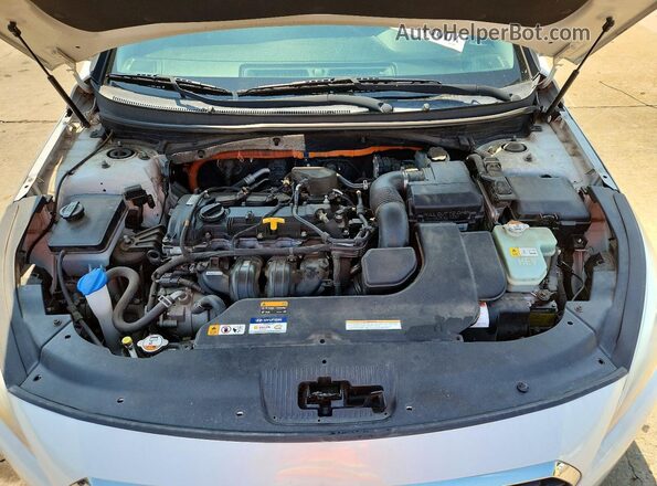 KMHE24L18GA038863 2016 HYUNDAI SONATA White Вид задньої частини салону