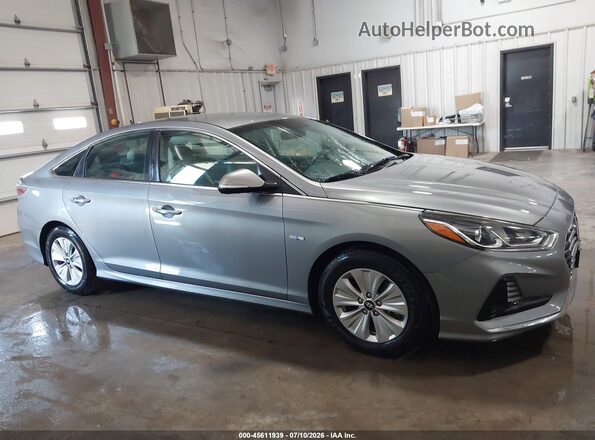 KMHE24L33JA083752 2018 HYUNDAI SONATA HYBRID Gray 
