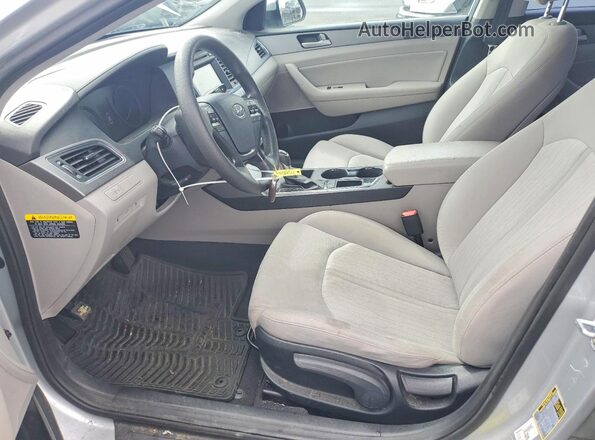 KMHE24L36HA063411 2017 HYUNDAI SONATA Silver Widok wnętrza z przodu