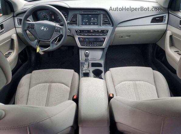 KMHE24L36HA063411 2017 HYUNDAI SONATA Silver Widok deski rozdzielczej