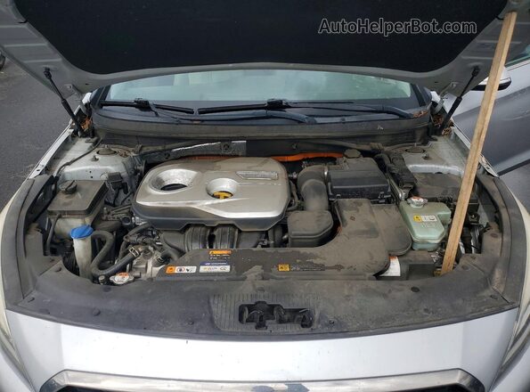 KMHE24L36HA063411 2017 HYUNDAI SONATA Silver Widok wnętrza z tyłu