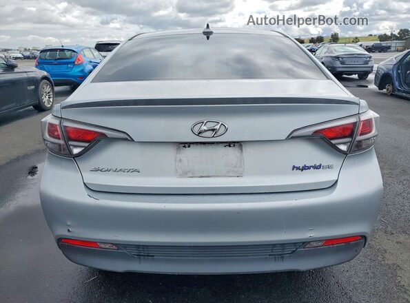 KMHE24L36HA063411 2017 HYUNDAI SONATA Silver Widok z tyłu