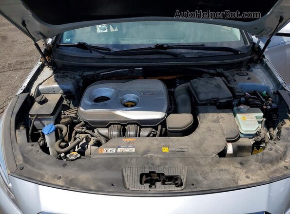 KMHE24L36HA067250 2017 HYUNDAI SONATA Silver Vista interior trasera
