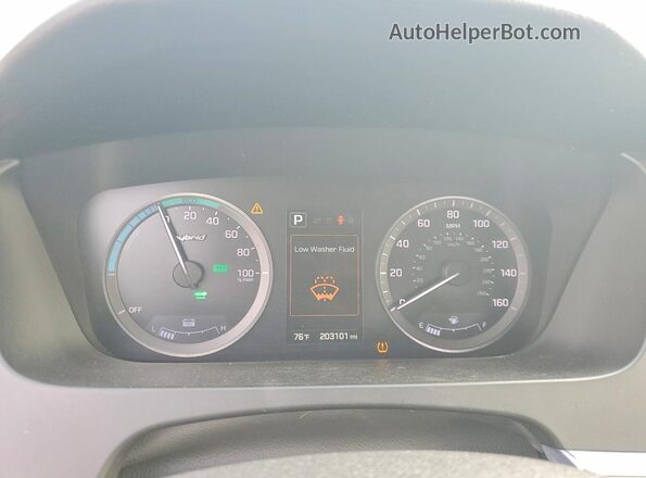 KMHE34L14HA050572 2017 HYUNDAI SONATA Black Instrument cluster view