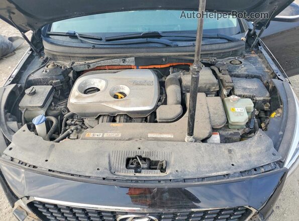KMHE34L14HA050572 2017 HYUNDAI SONATA Black Rear interior view