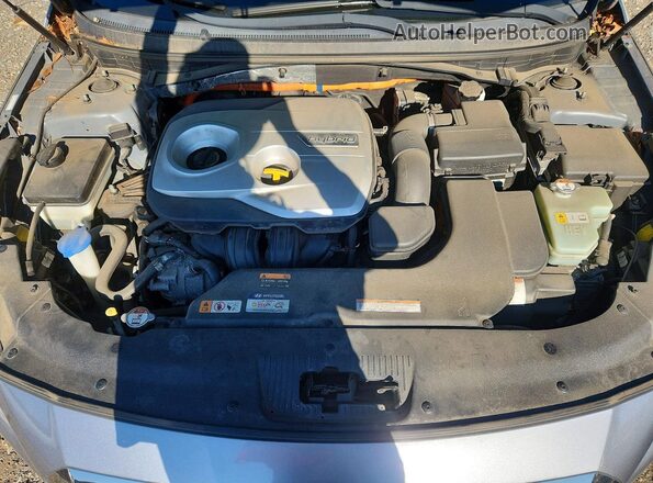 KMHE34L17GA008752 2016 HYUNDAI SONATA Серый Вид задней части салона