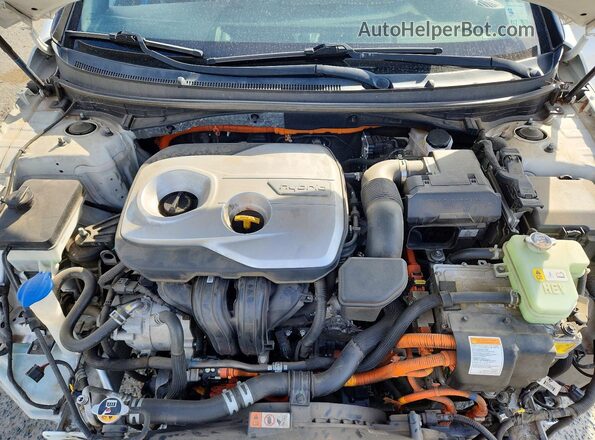 KMHE34L3XKA093774 2019 HYUNDAI SONATA White Вид задньої частини салону