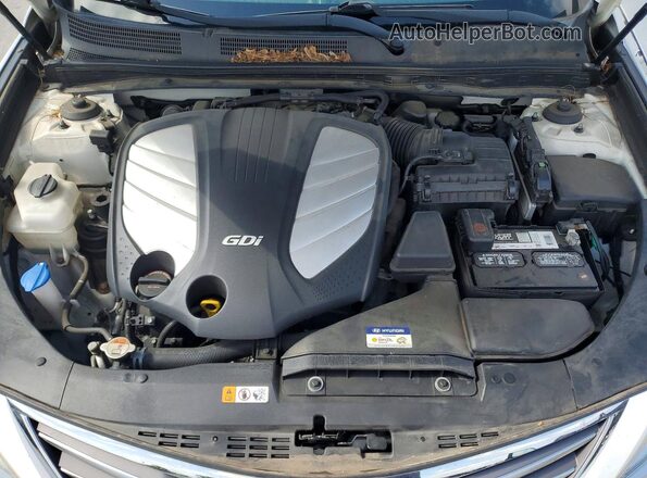 KMHFH4JG2HA586613 2017 HYUNDAI AZERA Белый Вид задней части салона