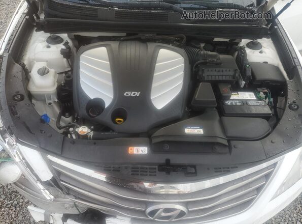KMHFH4JG5HA590462 2017 HYUNDAI AZERA White Widok wnętrza z tyłu