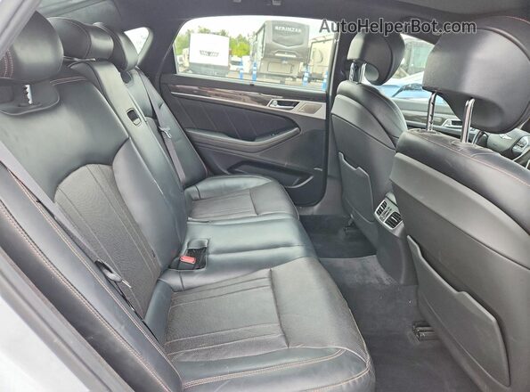 KMHGN4JB1JU222835 2018 GENESIS G80 White Vista de los asientos traseros