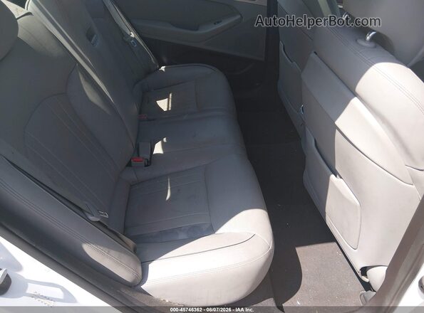 KMHGN4JE4GU112882 2016 HYUNDAI GENESIS White Widok naklejki z numerem VIN