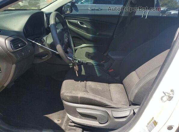 KMHH35LE0KU094970 2019 HYUNDAI ELANTRA White Front interior view