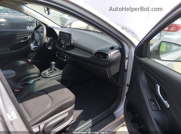 KMHH35LE0LU137835 2020 HYUNDAI ELANTRA GT Silver Вид салону спереду