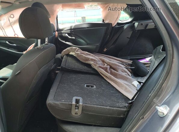 KMHH35LE1JU016082 2018 HYUNDAI ELANTRA Gray Widok tylnych siedzeń