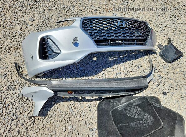KMHH35LE4JU049979 2018 HYUNDAI ELANTRA Серебряный Вид подкапотного пространства