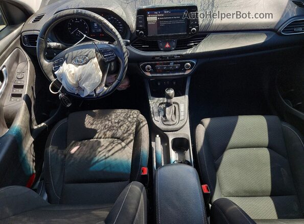 KMHH35LE4JU056754 2018 HYUNDAI ELANTRA Серебряный Вид панели приборов