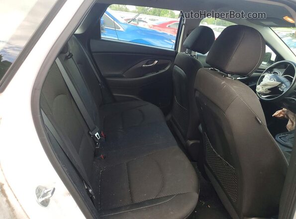 KMHH35LE4JU067298 2018 HYUNDAI ELANTRA Белый Вид задних сидений