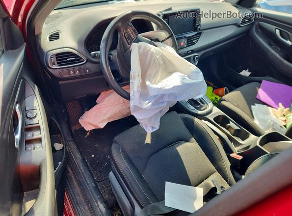 KMHH35LE6JU072535 2018 HYUNDAI ELANTRA Red Dashboard view