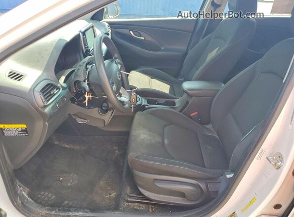 KMHH35LE8KU088625 2019 HYUNDAI ELANTRA White Front interior view