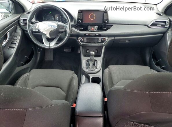 KMHH35LE9JU031168 2018 HYUNDAI ELANTRA White Widok deski rozdzielczej