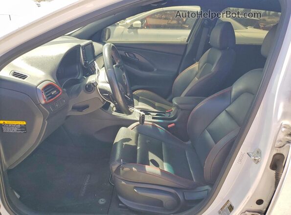 KMHH55LC1KU118511 2019 HYUNDAI ELANTRA White Vista interior delantera