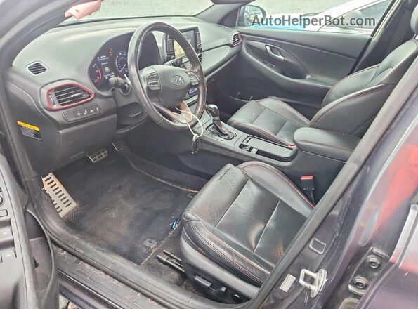 KMHH55LC7JU022641 2018 HYUNDAI ELANTRA Серый Вид салона спереди