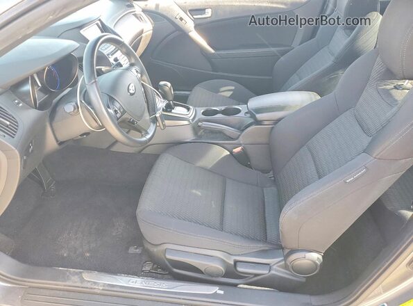 KMHHT6KJ2GU135627 2016 HYUNDAI GENESIS Серебряный Вид салона спереди