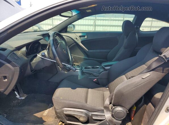 KMHHT6KJ8GU134269 2016 HYUNDAI GENESIS Silver Вид салону спереду