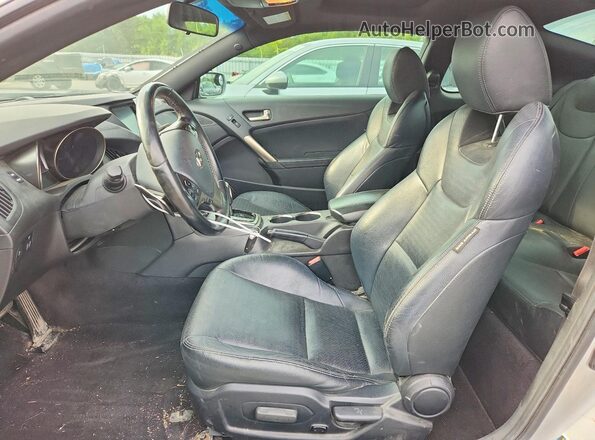 KMHHU6KJ4GU135951 2016 HYUNDAI GENESIS Silver Вид салону спереду