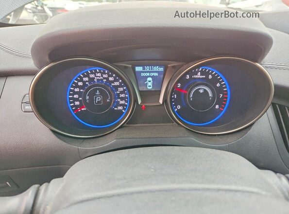 KMHHU6KJ4GU135951 2016 HYUNDAI GENESIS Silver Вид щитка приладів