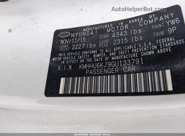 KMHHU6KJ9GU133791 2016 HYUNDAI GENESIS White Widok komory silnika