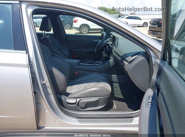 KMHL14JC6PA330770 2023 HYUNDAI SONATA Gray Widok wnętrza z przodu
