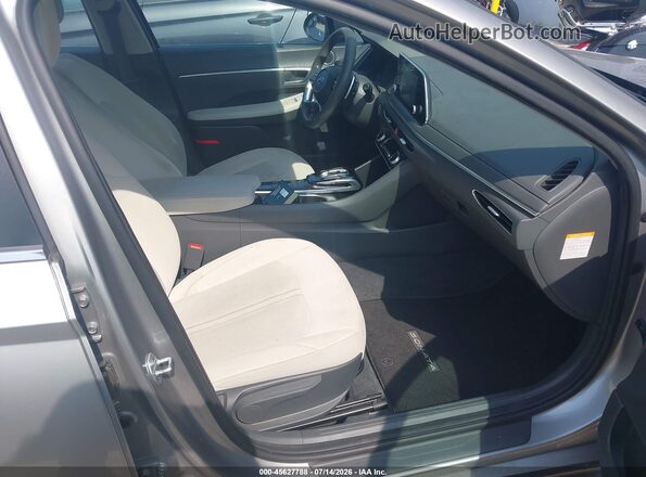 KMHL24JJ8MA030882 2021 HYUNDAI SONATA Серебряный Вид салона спереди
