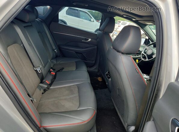 KMHL44J21PA260108 2023 HYUNDAI SONATA Silver Vista de los asientos traseros