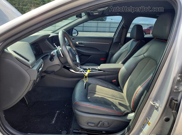 KMHL44J21PA260108 2023 HYUNDAI SONATA Silver Vista interior delantera