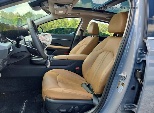 KMHL54JJ7RA091641 2024 HYUNDAI SONATA Серебряный Вид салона спереди