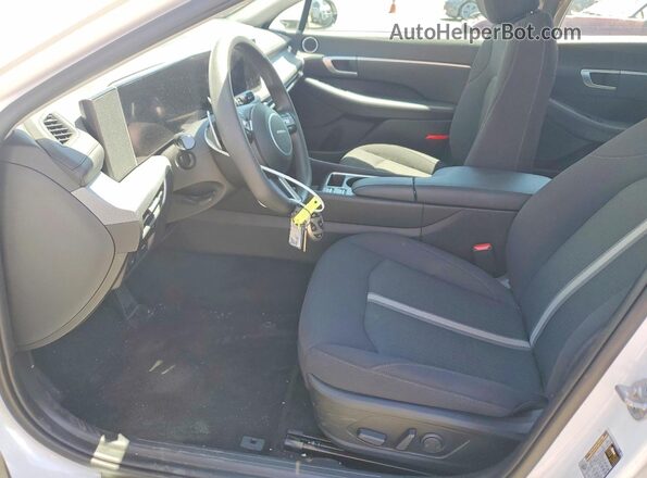 KMHL64JAXSA493995 2025 HYUNDAI SONATA Белый Вид салона спереди