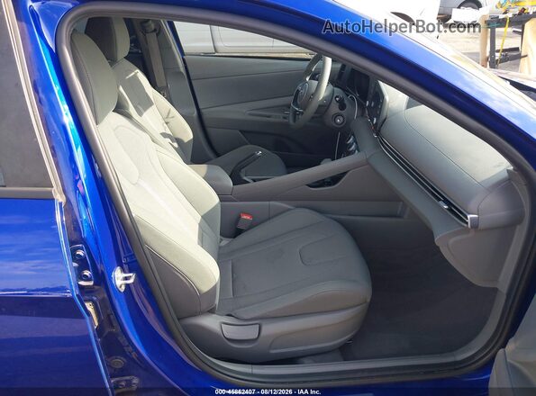 KMHLL4AG0PU446316 2023 HYUNDAI ELANTRA Синий Вид салона спереди