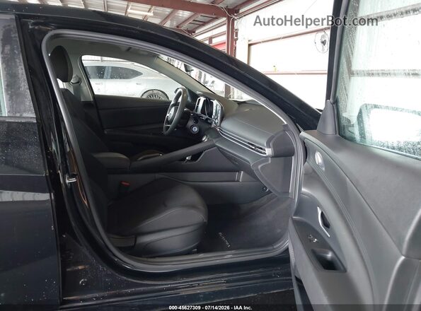 KMHLL4AG0PU534590 2023 HYUNDAI ELANTRA Black Front interior view