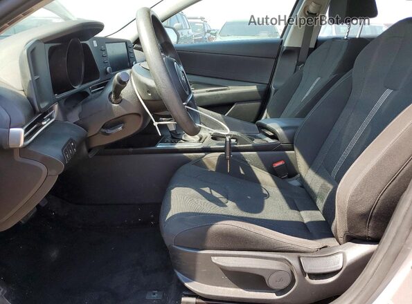 KMHLL4AG5MU213169 2021 HYUNDAI ELANTRA Silver Вид салону спереду